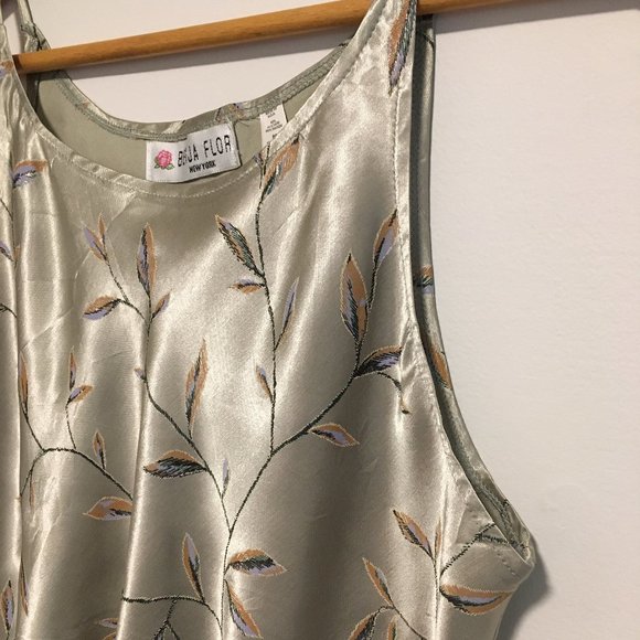 Vintage Floral patterned silk crop tank top - Picture 2 of 5